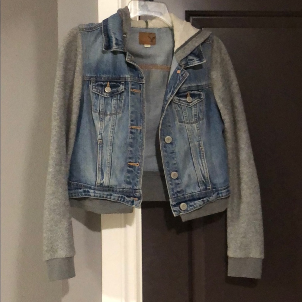 Knit sleeve jean jacket